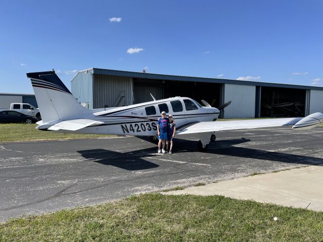Beechcraft Bonanza (36) (N4203S)