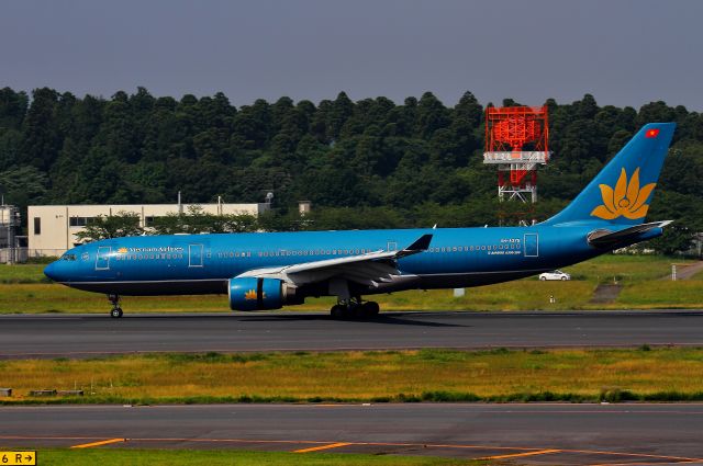 Airbus A330-200 (VN-A375)