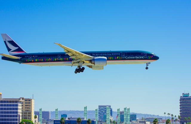 BOEING 777-300ER (B-KPB) - Taken on Saturday, September 19th, 2015.