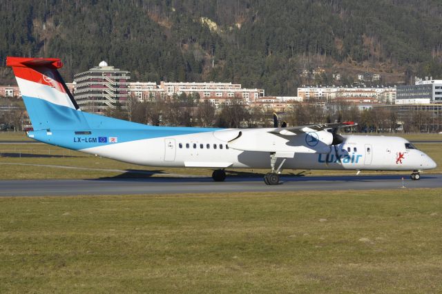de Havilland Dash 8-400 (LX-LGM)