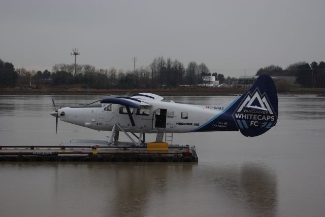 De Havilland Canada Twin Otter (C-GHAZ) - Mar.20,2015