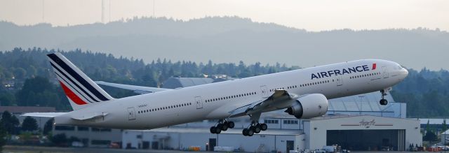 BOEING 777-300 (F-GZNF) - New Air France Boeing 777 Fresh from the paint hangar taking off from portland international airport heading back to everett, wa. Boeing Temp Tag: N50281