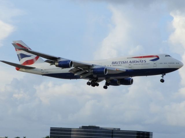 Boeing 747-400 (G-BYGD)