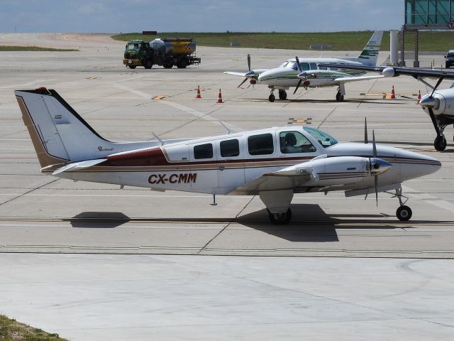 Beechcraft Baron (58) (CX-CMM)