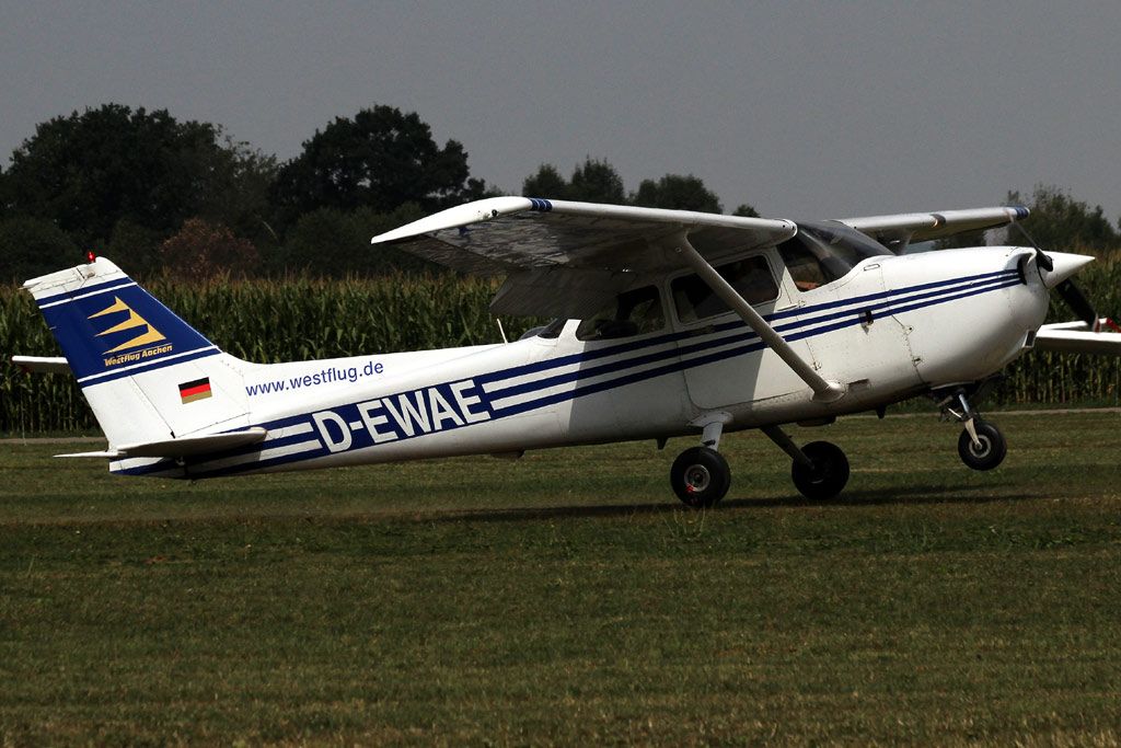 Cessna Skyhawk (D-EWAE) - Tannkosh 2013