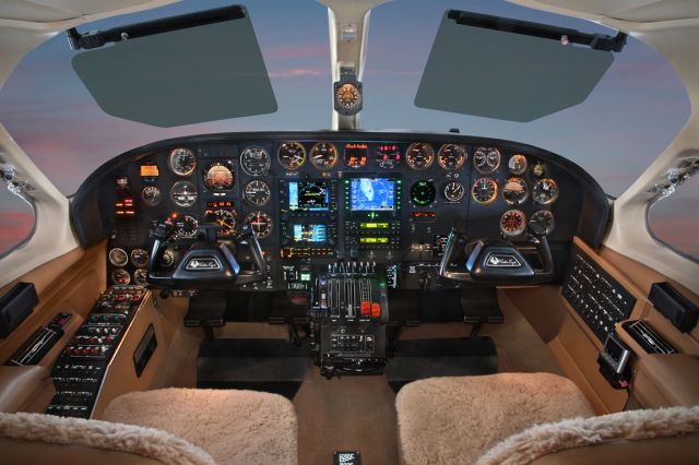 Cessna 421 (N421AT)