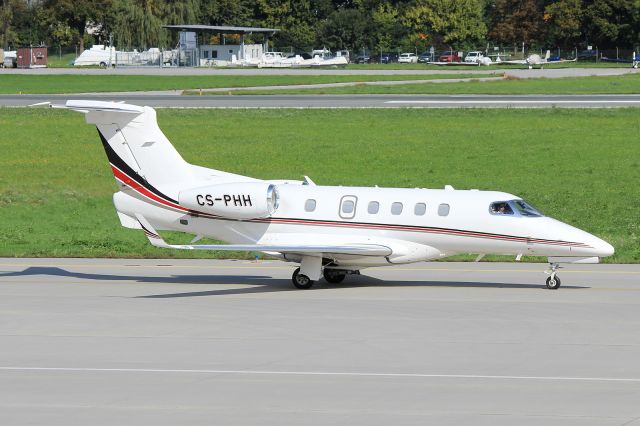 Embraer Phenom 300 (CS-PHH)