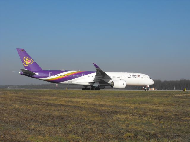 Airbus A350-900 (HS-THM)