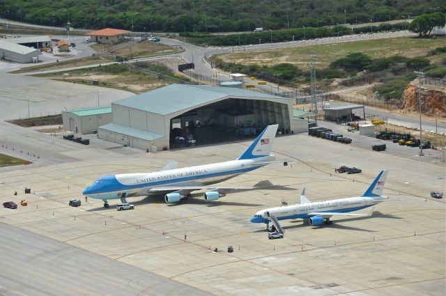 — — - Hato Airport Curacao