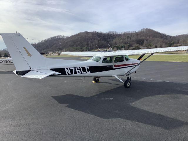 Cessna Skyhawk (N76LC)