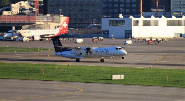 de Havilland Dash 8-100 (OE-LGO)