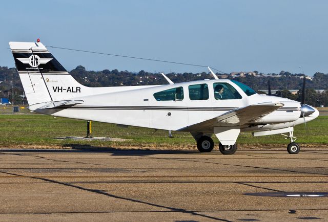 Beechcraft 55 Baron (VH-ALR) - HARTWIG AIR - BEECH B55 BARON (95-B55) - REG VH-ALR (CN TC-1739) - PARAFIELD AIRPORT ADELAIDE SA. AUSTRALIA - YPPF (24/5/2016)