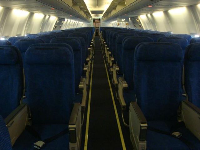 Boeing 737-800 —