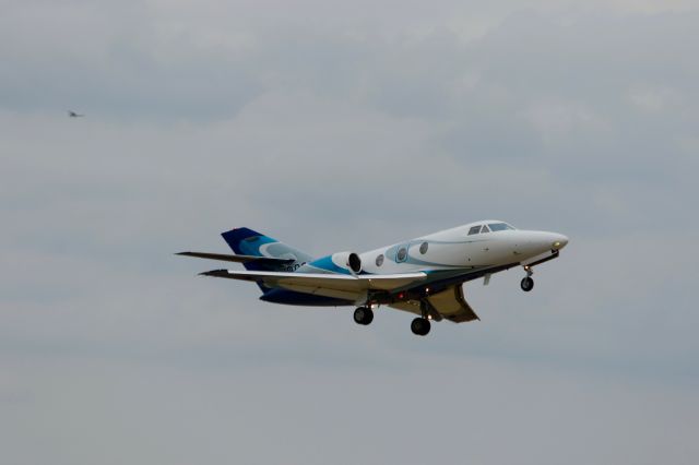 Dassault Falcon 10 (N100CU)