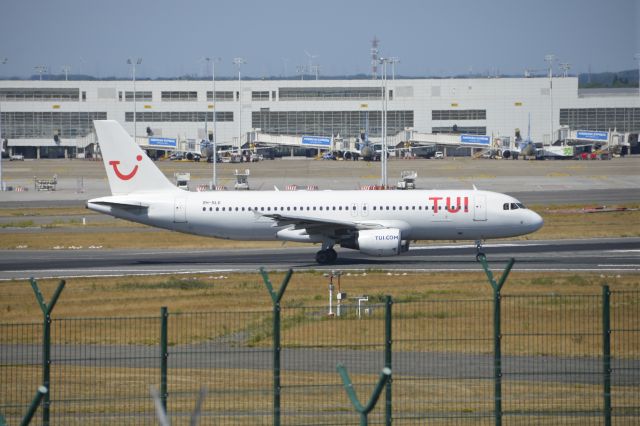 Airbus A320 (9H-SLE) - SmartLynx Airlines Malta ( Tuifly Belgium )