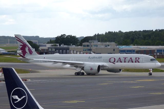 Airbus A350-900 (A7-AMH)