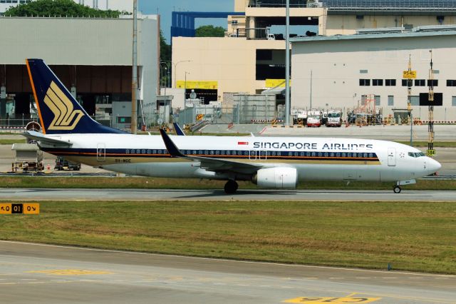 Boeing 737-800 (9V-MGE)