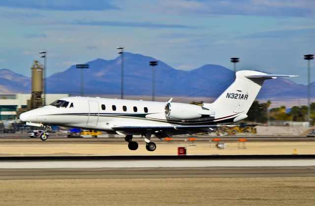 Cessna Citation III (N321AR) - N321AR 1988 Cessna 650 C/N 650-0151-  Las Vegas - McCarran International (LAS / KLAS) USA - Nevada, December 02, 2011 Photo: Tomás Del Coro