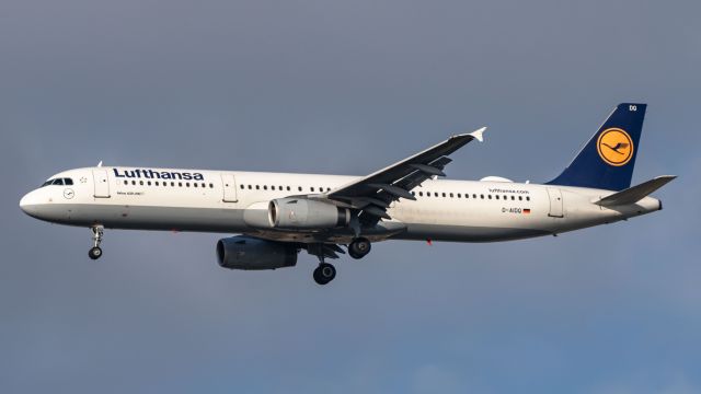 Airbus A321 (D-AIDQ)