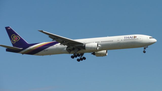 Boeing 777-200 (HS-TKF) - B777-3D7 TG465 BKK-MEL Tue 4 Sep 2012 Melbourne Tullamarine - RWY 34 Finals.