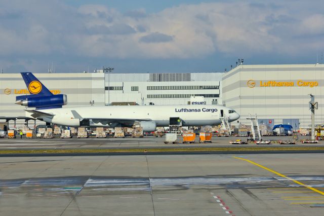 Boeing MD-11 (D-ALCF)