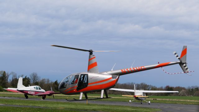 Robinson R-44 (N111VG)