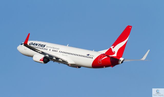 Boeing 737-800 (VH-VXJ) - Departing RWY 01 16/2/14