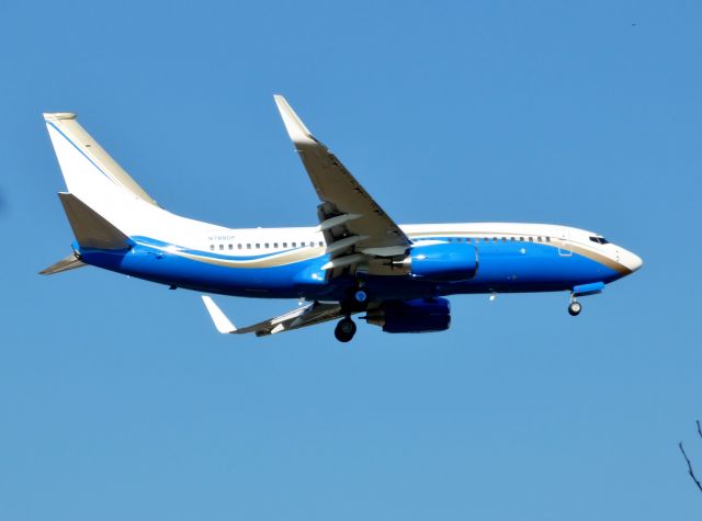 Boeing 737-700 (N788DP)