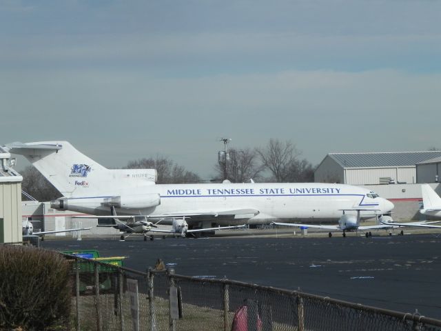 Boeing 727-100 (N117FE)