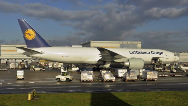 Boeing 777-200 (D-ALFA) - Lufthansa Cargo Boeing 777-200LRF D-ALFA in Frankfurt 