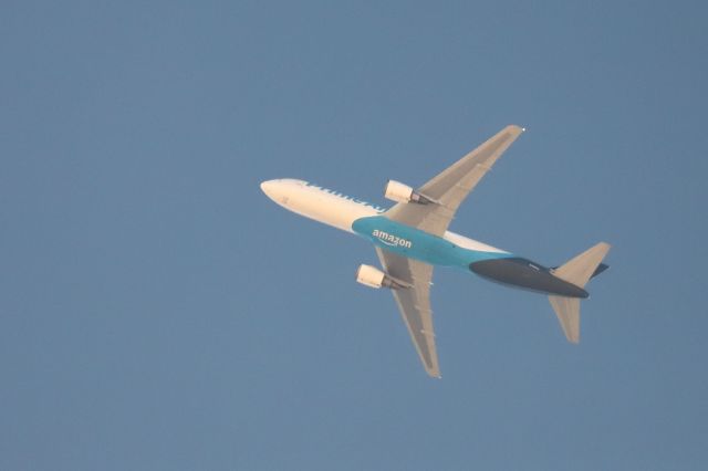 BOEING 767-300 (N1409A) - Photo taken in Pinon Hills CA, the aircraft had just cleared the San Gabriel mountains after taking off from KLAX.