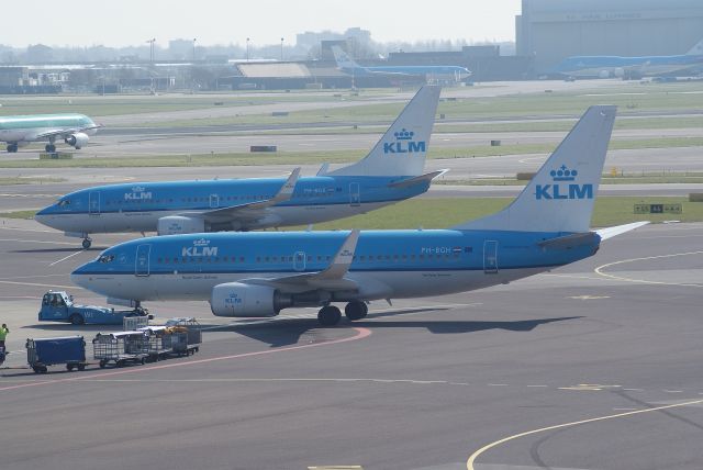 Boeing 737-700 (PH-BGH) - KLM B737 PH-BGH and PH-BGX