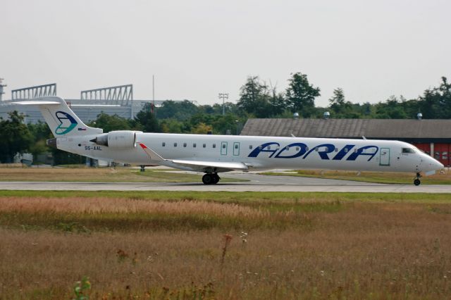 Canadair Regional Jet CRJ-900 (S5-AAL)