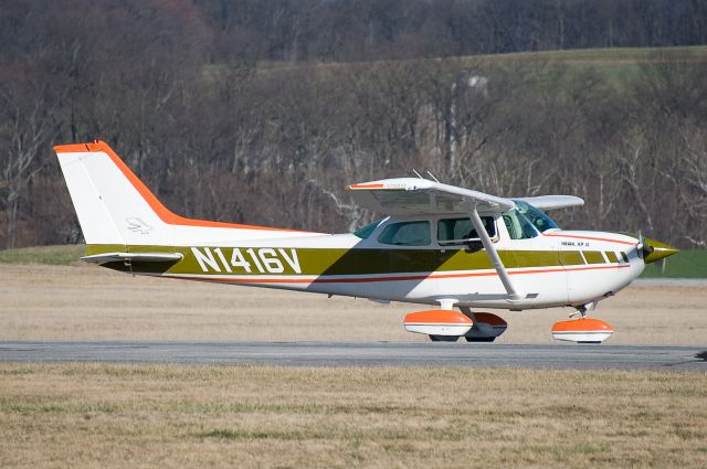 Cessna Skyhawk —