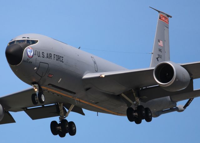 Boeing C-135FR Stratotanker (59-1517)