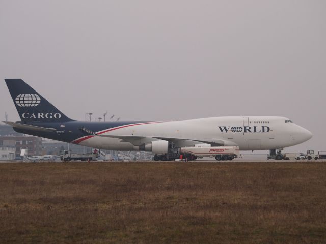 Boeing 747-400 (N742WA) - World Airways Cargo for a short stop in LEJ