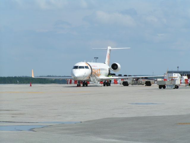 Canadair Regional Jet CRJ-200 —