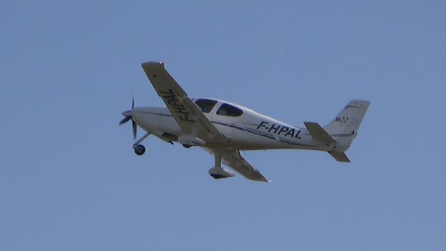 Cirrus SR-22 (F-HPAL)