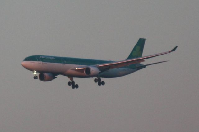 Airbus A330-300 (EI-GAJ) - Runway: 28C. Operating as EIN12C on 1/27/2018.