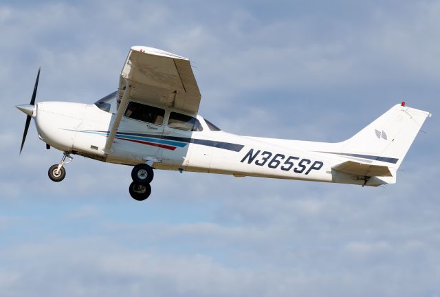 Cessna Skyhawk (N365SP)