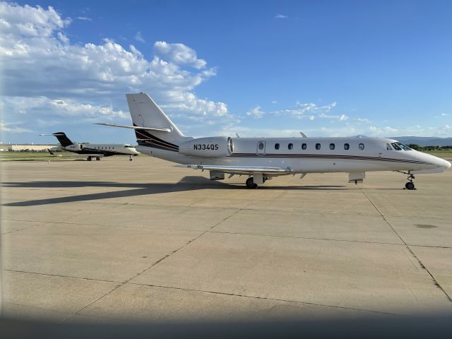 Bombardier Challenger 300 (N538FX)