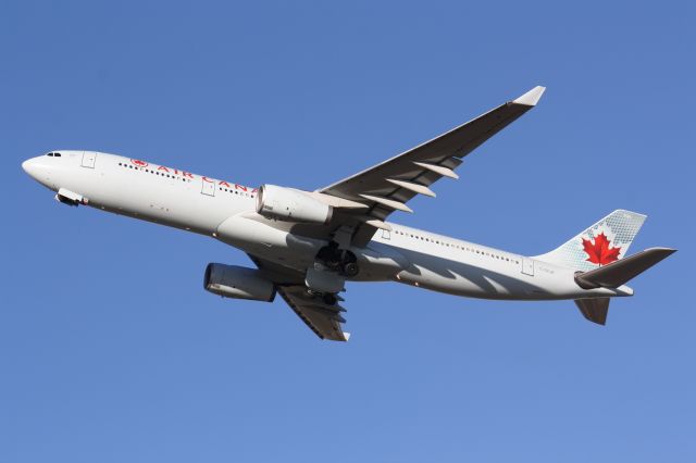 Airbus A330-300 (C-GFUR) - Departing Pearson Airport(CYYZ)