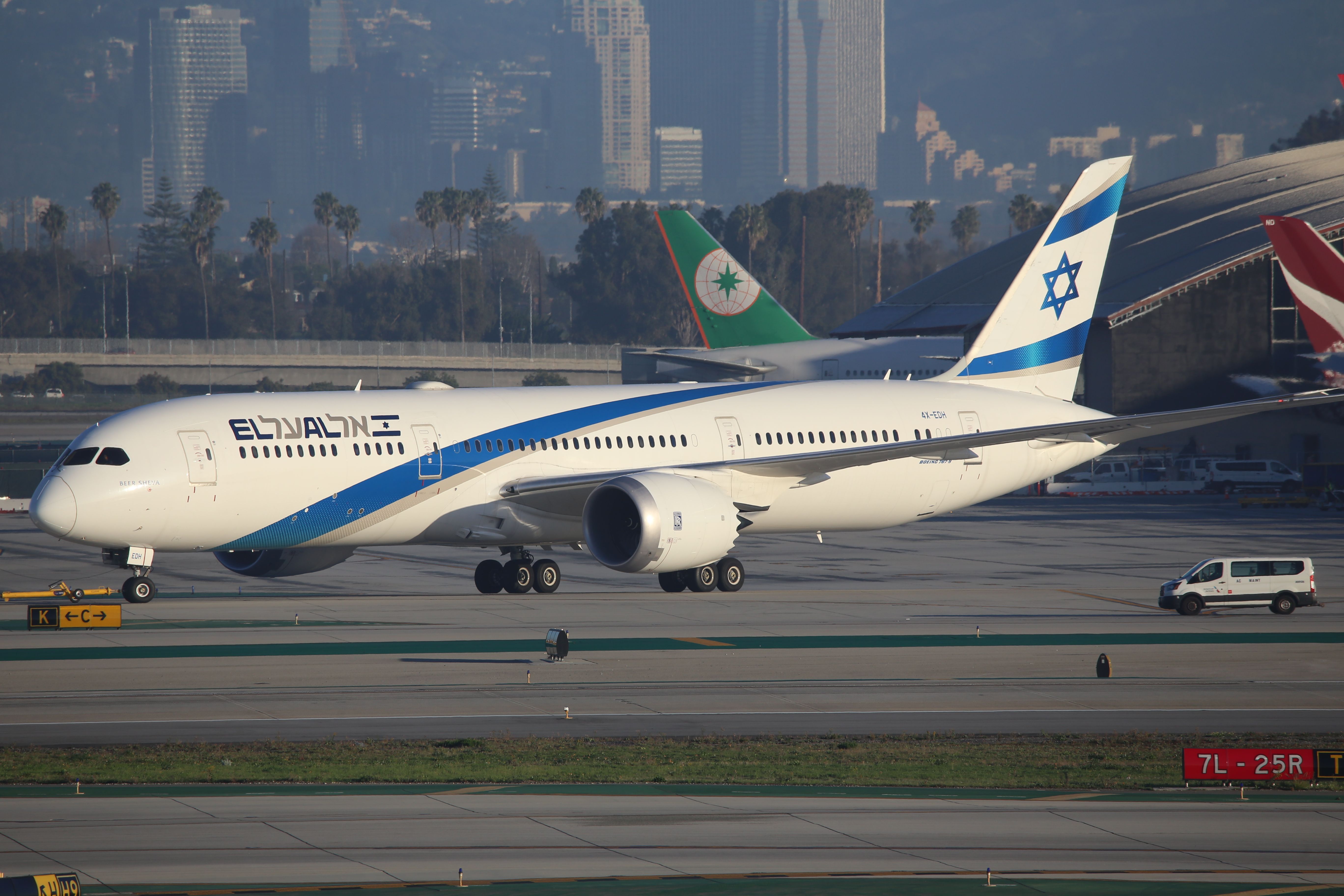 Boeing 787-9 Dreamliner (4X-EDH)