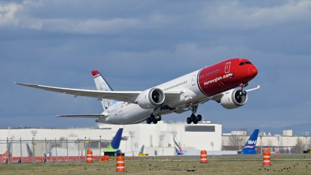 Boeing 787-9 Dreamliner (G-CJGI) - NAX8A on rotation from Rwy 16R to begin a delivery flight to OSL on 3.16.17. (ln 538 / cn 38756).