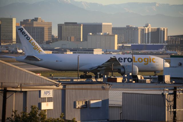 BOEING 777-200LR (D-AALE)