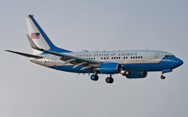 Boeing 737-700 (01-0015)