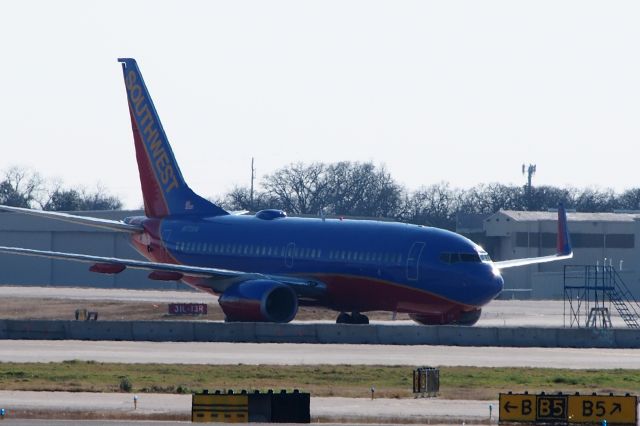 Boeing 737-700 (N7730A)