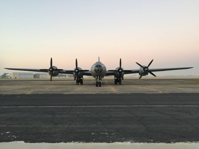 Boeing B-29 Superfortress (N529B) - FIFI 