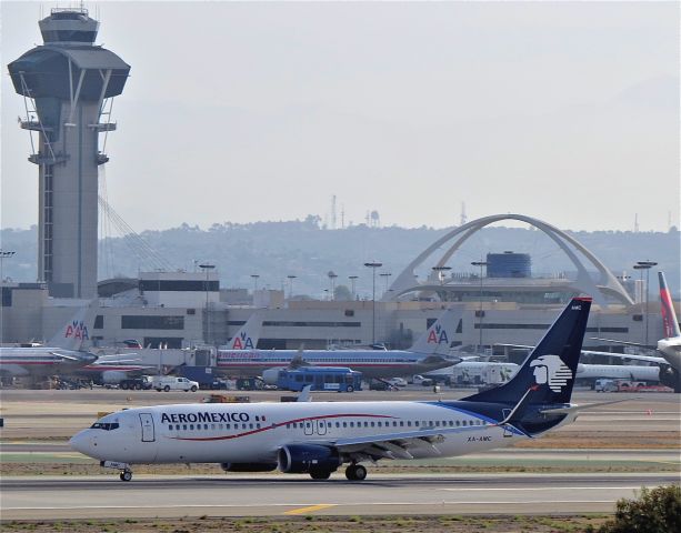 Boeing 737-800 (XA-AMC)