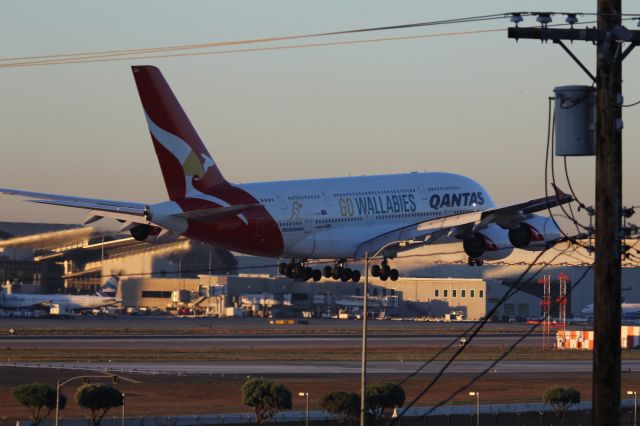 Airbus A380-800 (VH-OQH)